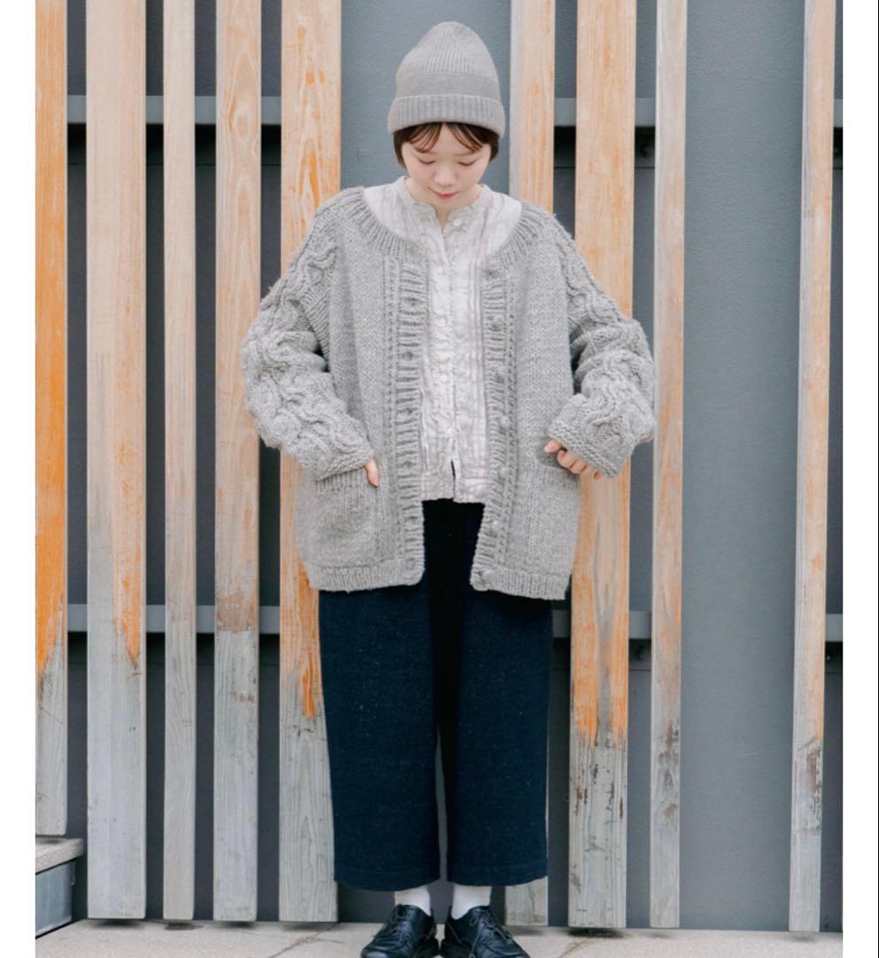 naoko。今季 ネストローブ ペルーケーブルスリーブニットカーディガン