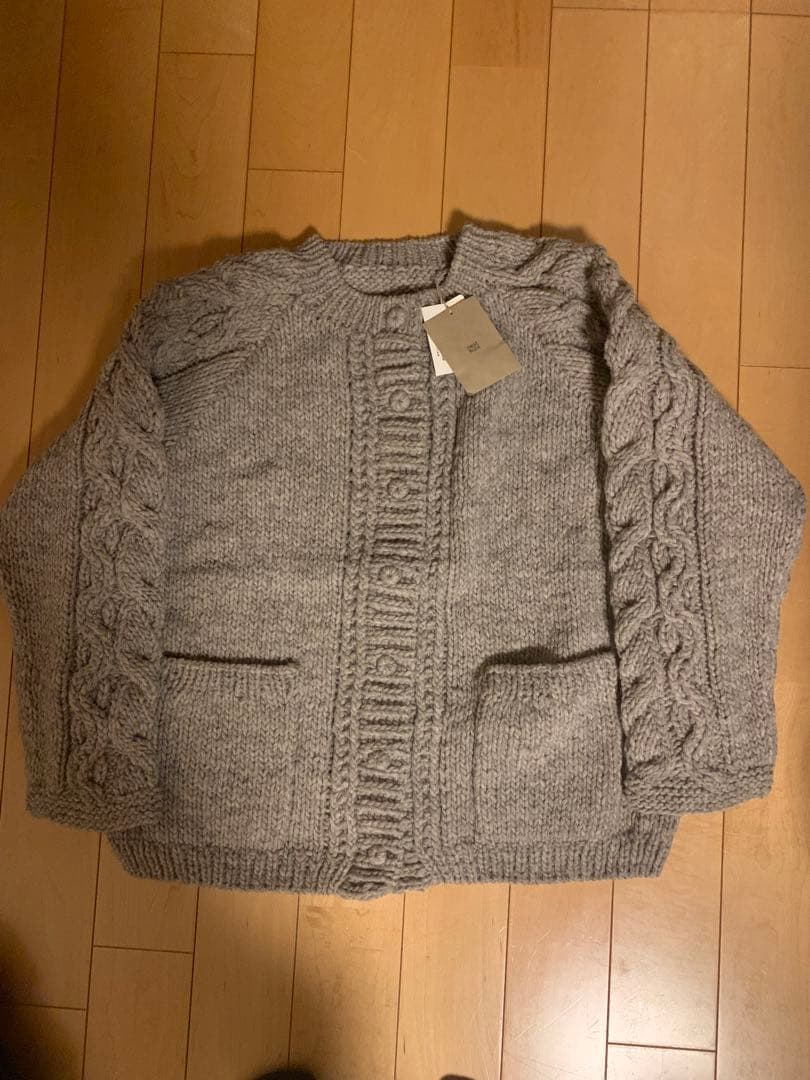 naoko。今季 ネストローブ ペルーケーブルスリーブニットカーディガン