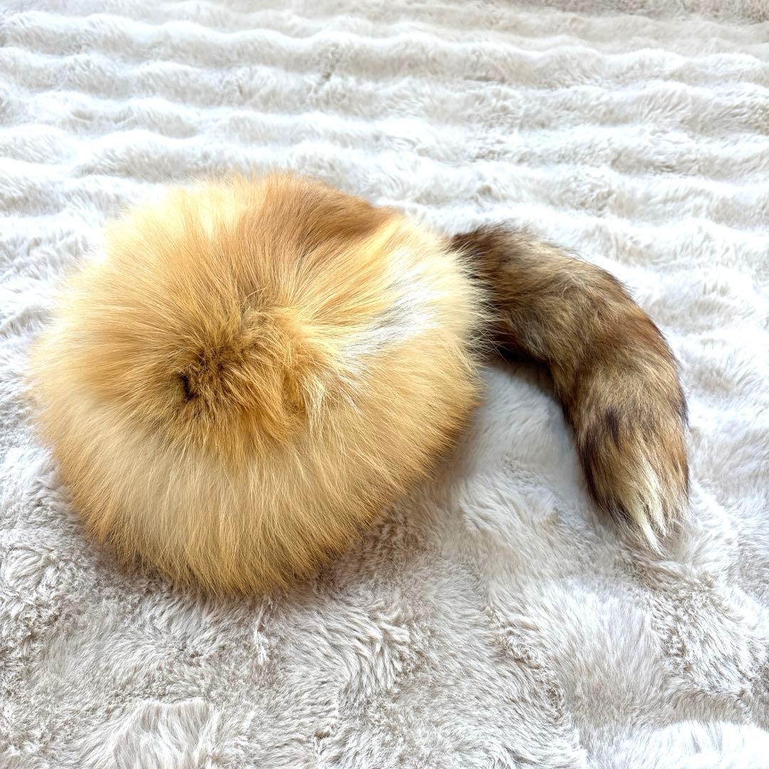 本*二様 【新品未使用】キタキツネの尻尾付き帽子 (リアルファー)