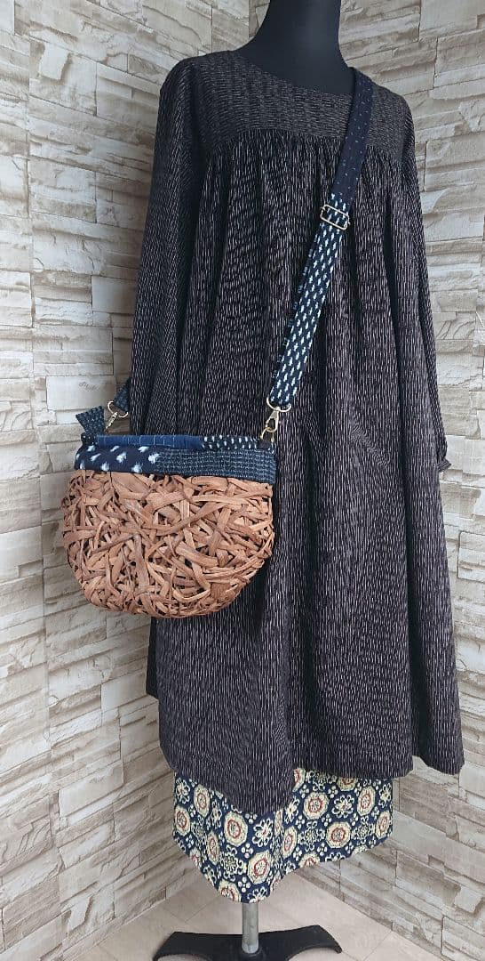 山葡萄ラウンド型ショルダー//斜め掛けbag