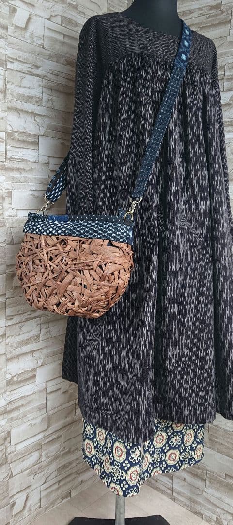 山葡萄ラウンド型ショルダー//斜め掛けbag