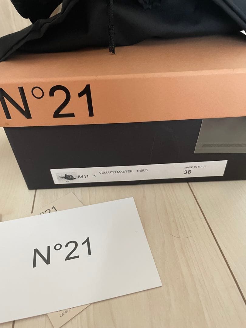 【新品】ヌメロヴェントゥーノ　no21ブラックベルベットクロスストラップミュール