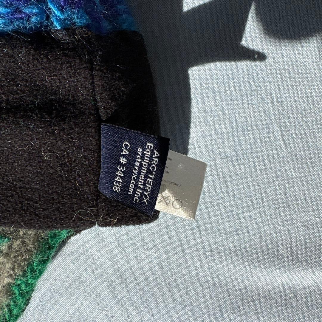 廃盤　ARC'TERYX 耳当てビーニー　ニット帽 フライトキャップ　ロゴ刺繍