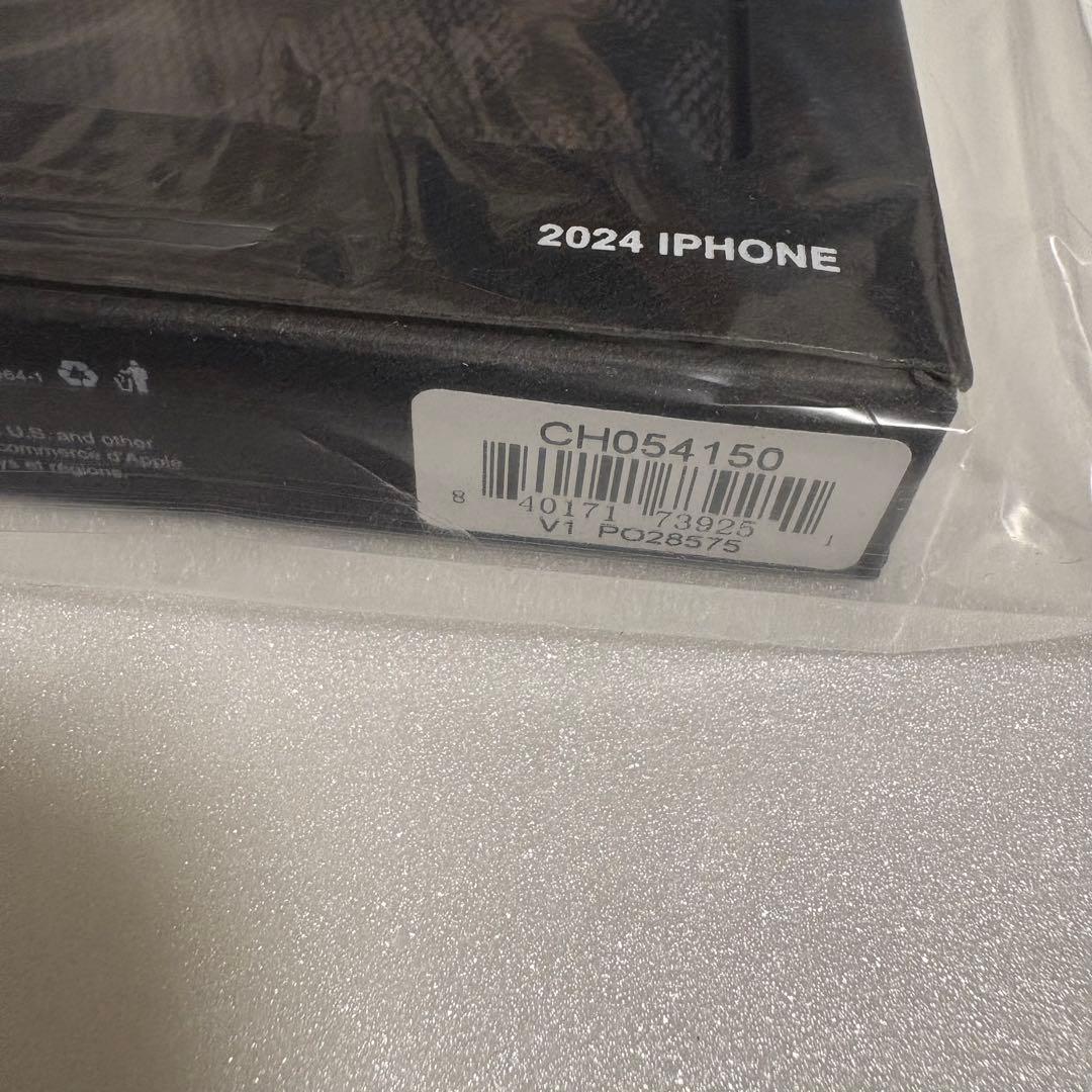 定価19800円　COACH　IPHONE16　手帳型　携帯ケース　　チャコール