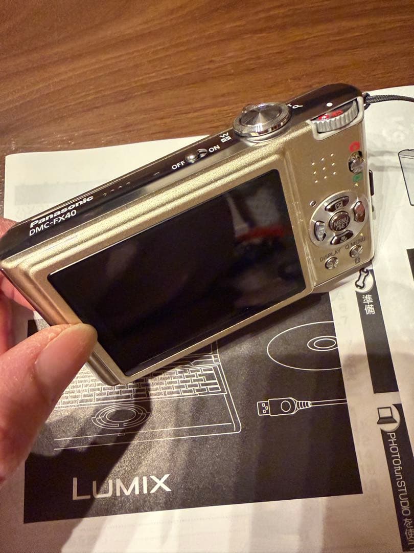 Panasonic FX40 ゴールド 12メガピクセル
