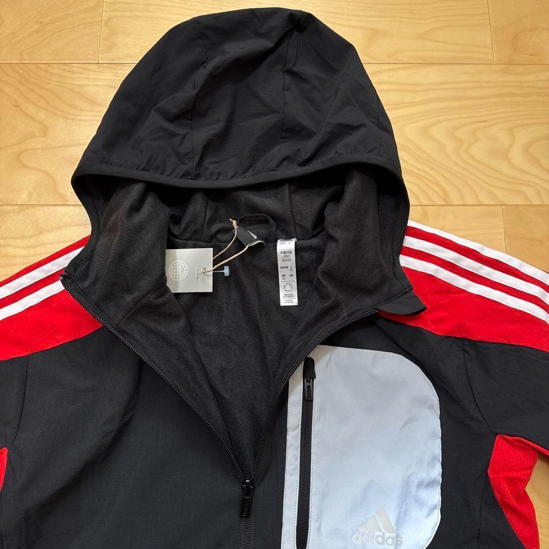 adidas ウィンドブレーカー　上着　裏起毛　通学　黒　赤　160cm 新品