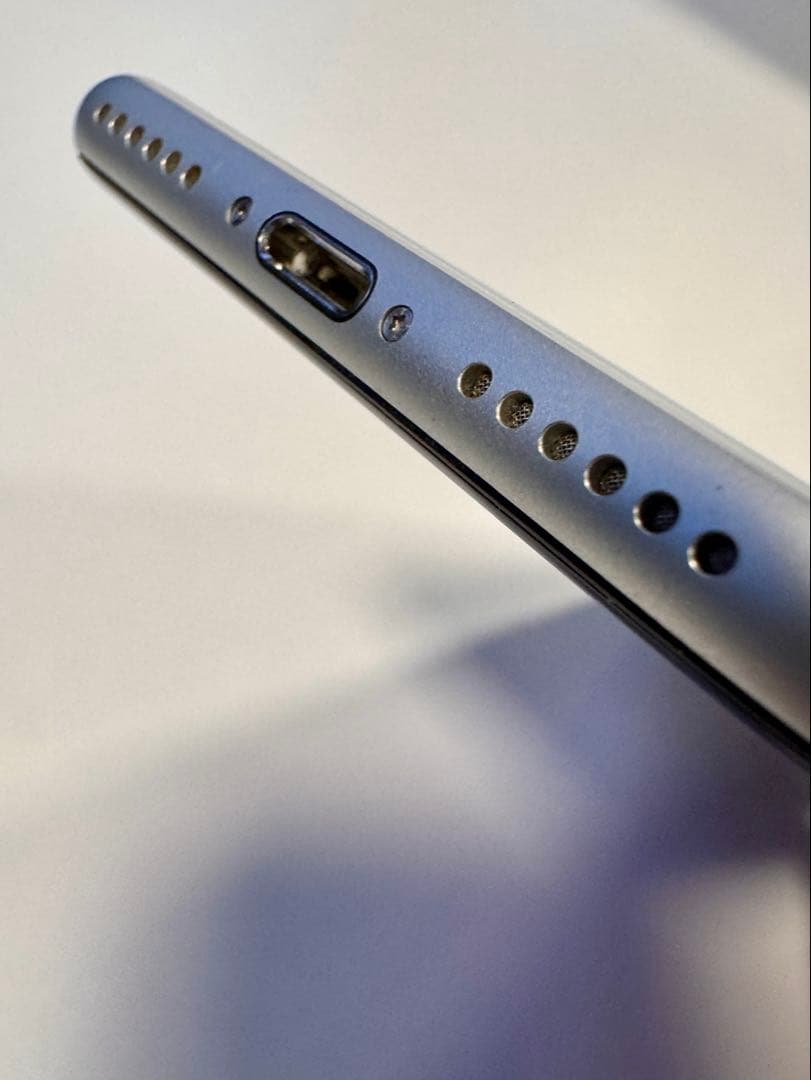 【超美品】Apple iPhone SE (第2世代) ホワイト 92% 本体