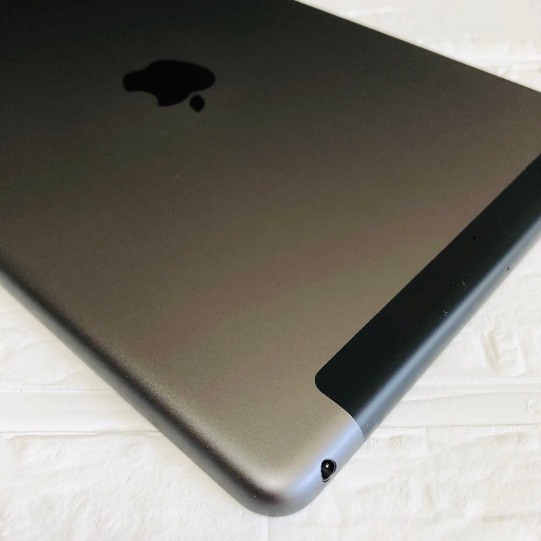 iPad 第8世代 32GB SIMフリー　管理番号：284