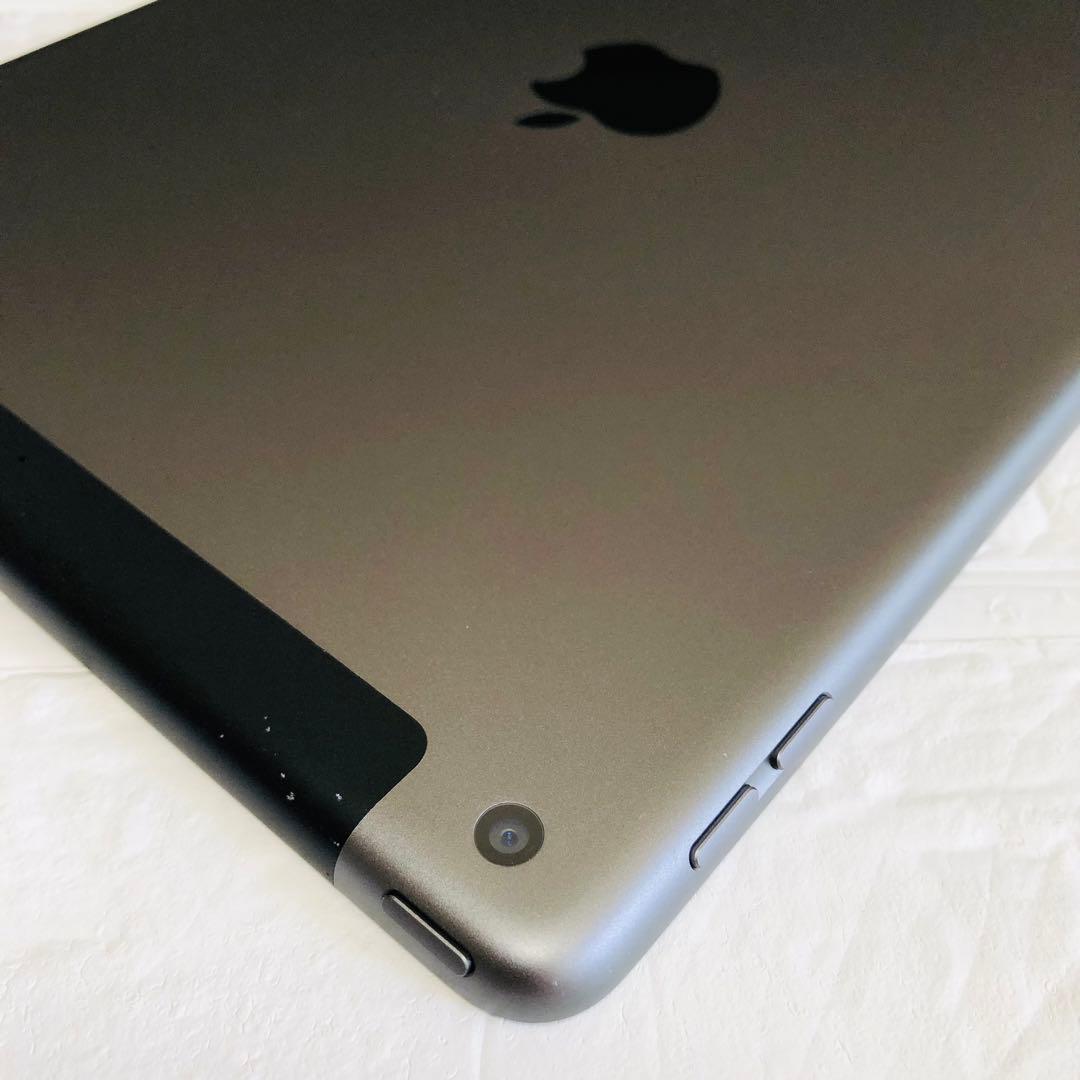 iPad 第8世代 32GB SIMフリー　管理番号：284
