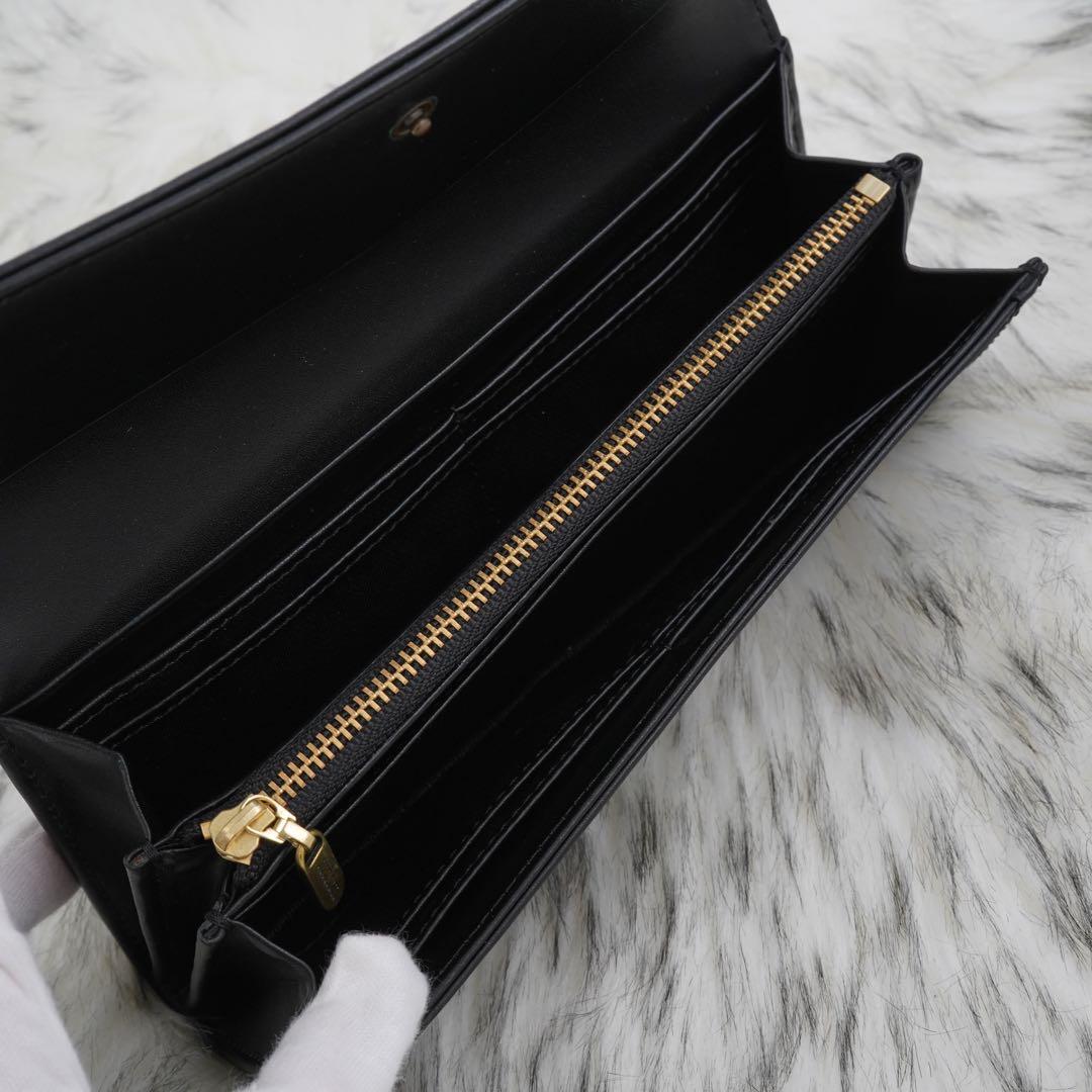 未使用品　BURBERRY BLUE LABEL 長財布　ホースロゴ　ロゴ金具