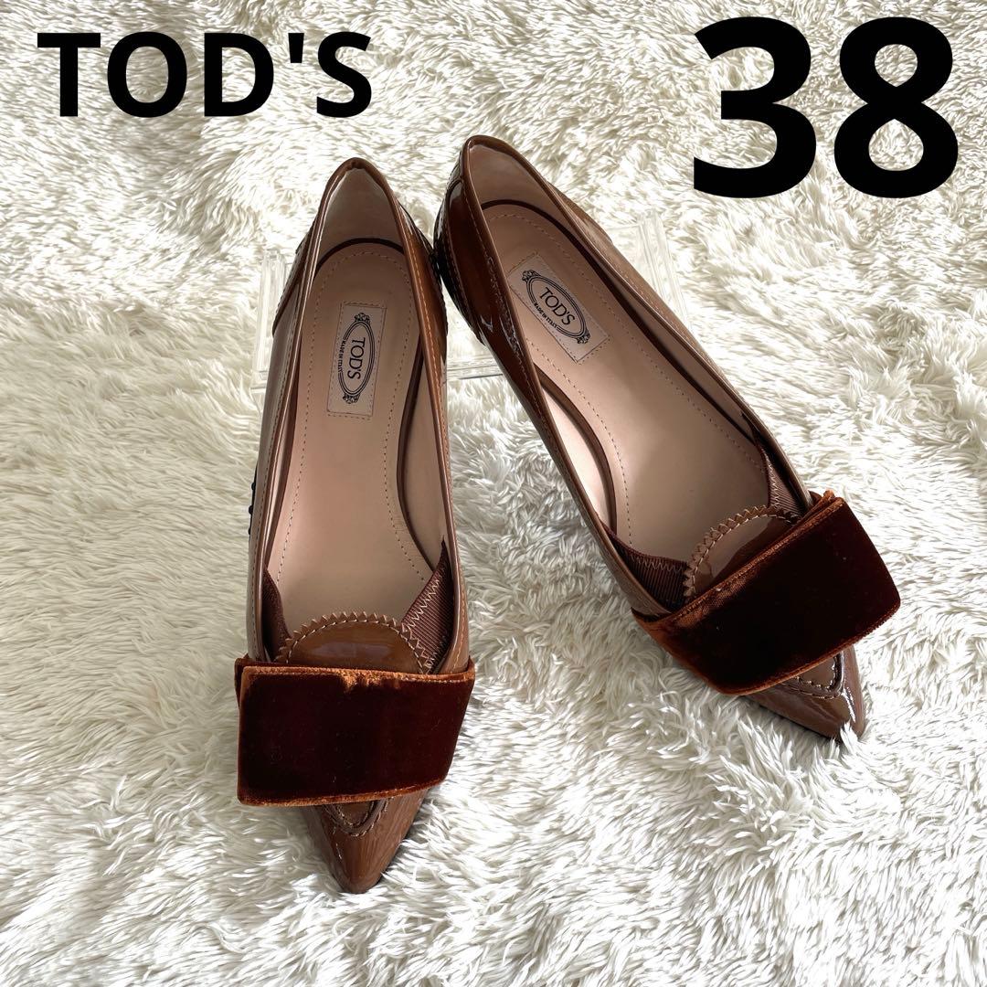 美品✨TOD'S パテントレザー　ポインテッドトゥ　フラット　パンプス　茶