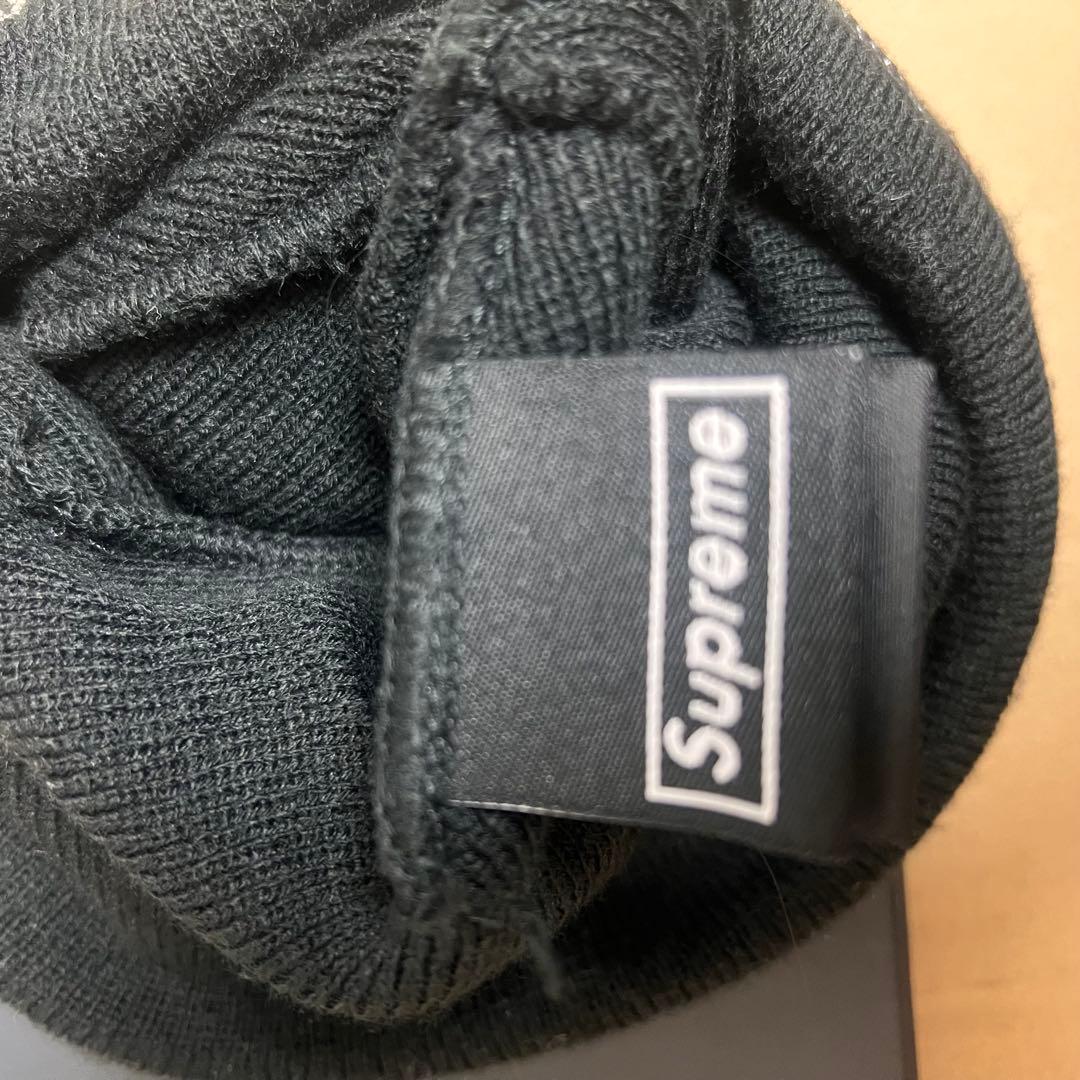 supreme New Era® Gems Beanie 【中町綾】着用モデル