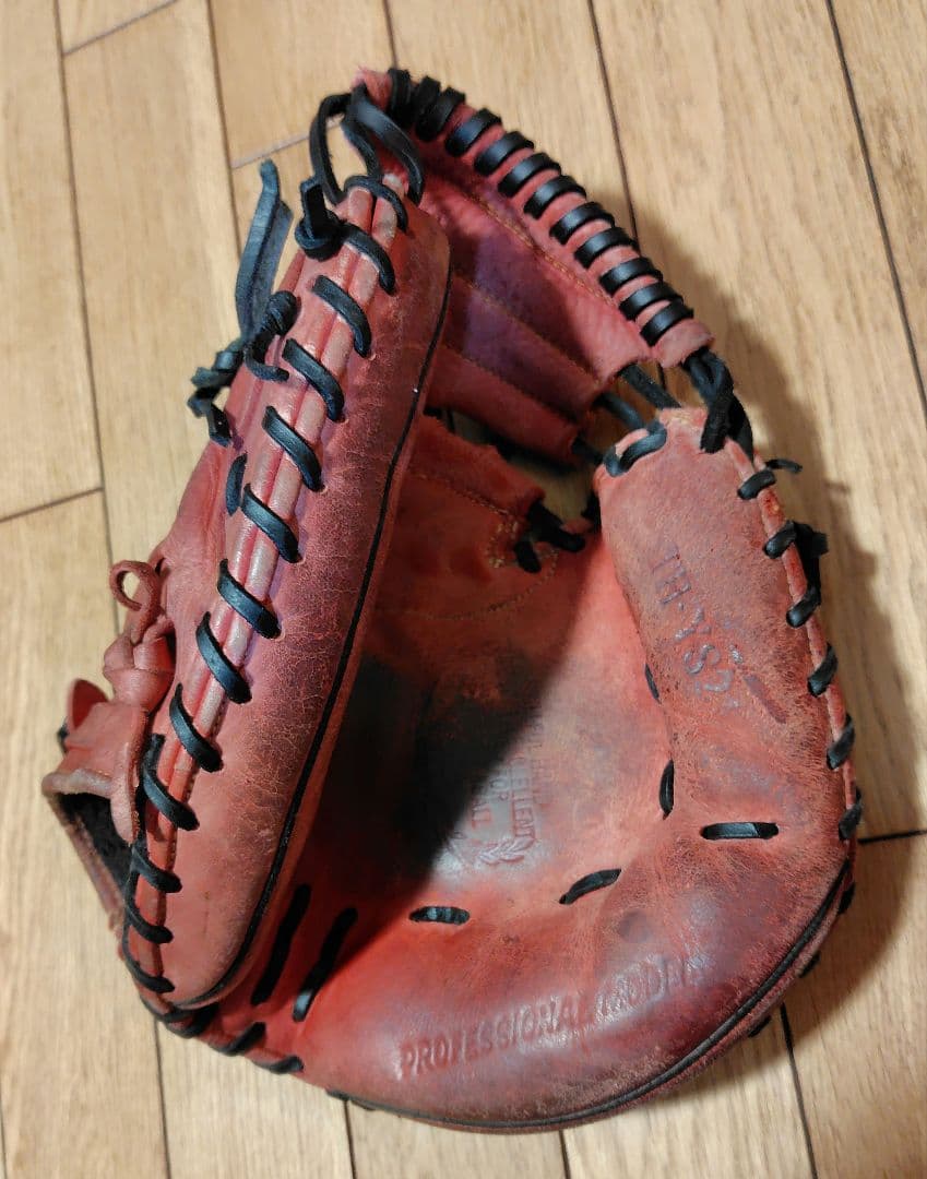 週末限定！！ハタケヤマ　キャッチャーミット　TH-YS2 軟式野球グローブ 赤黒