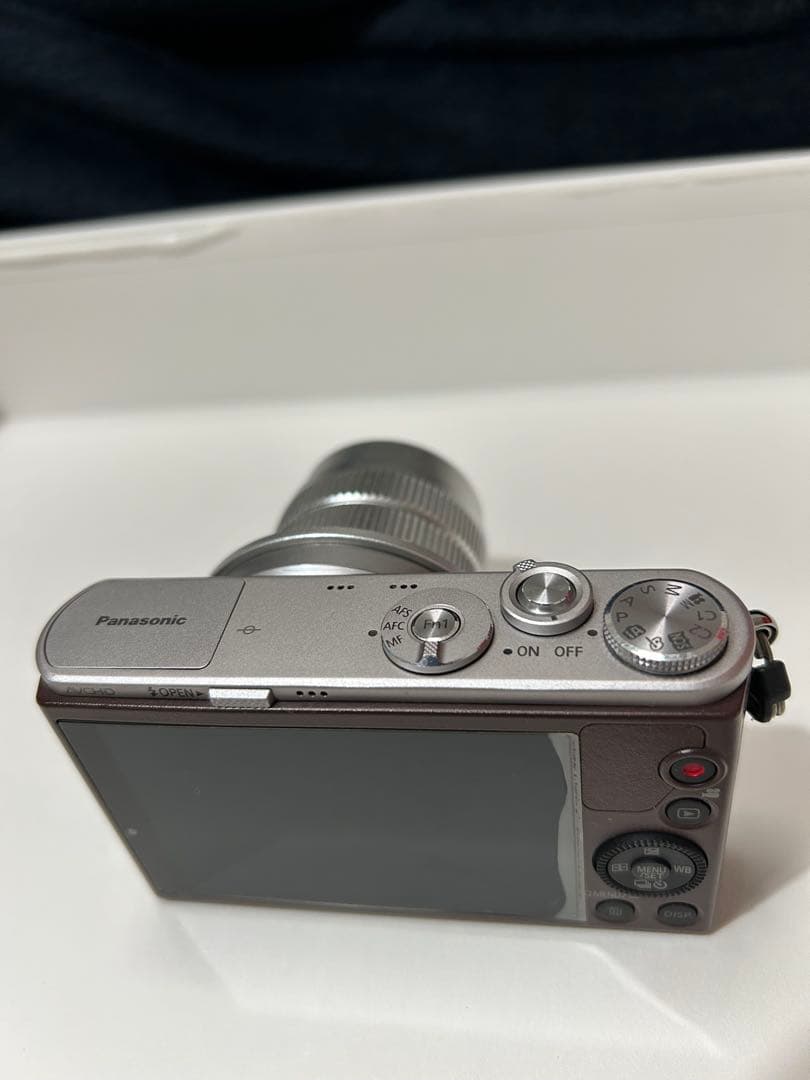 LUMIX gm1ブラウン　Cマウントレンズセットで！