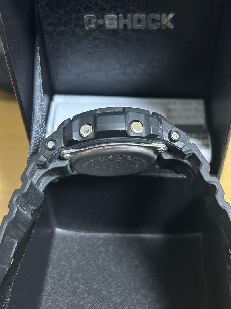 G-SHOCK デジタル腕時計 ブラック/ホワイト　AWG-M100S