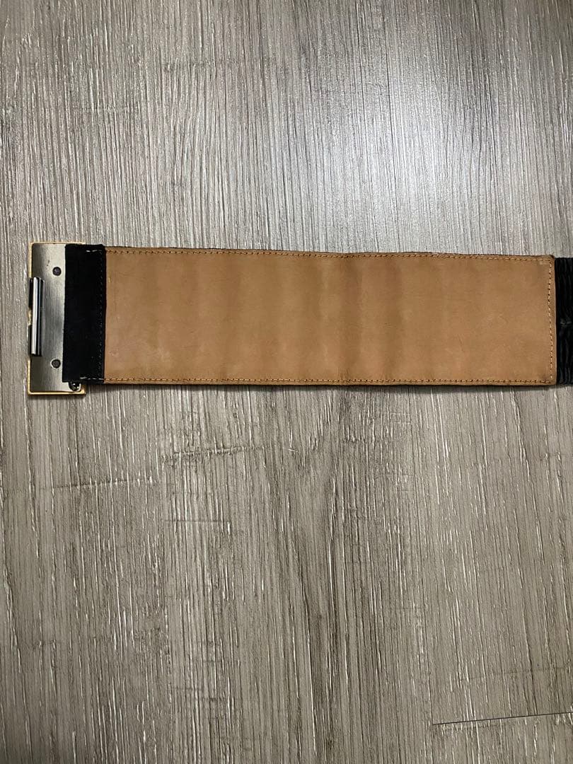 FENDI 幅広ベルト　スウェード　ウッド　木製　ロゴ　レディース