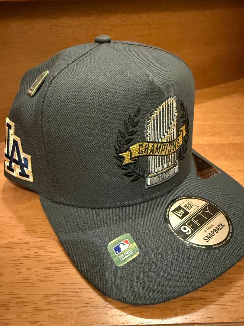 ワールドシリーズ2025優勝パレードキャップ 山本由伸選手サイン刺繍入り