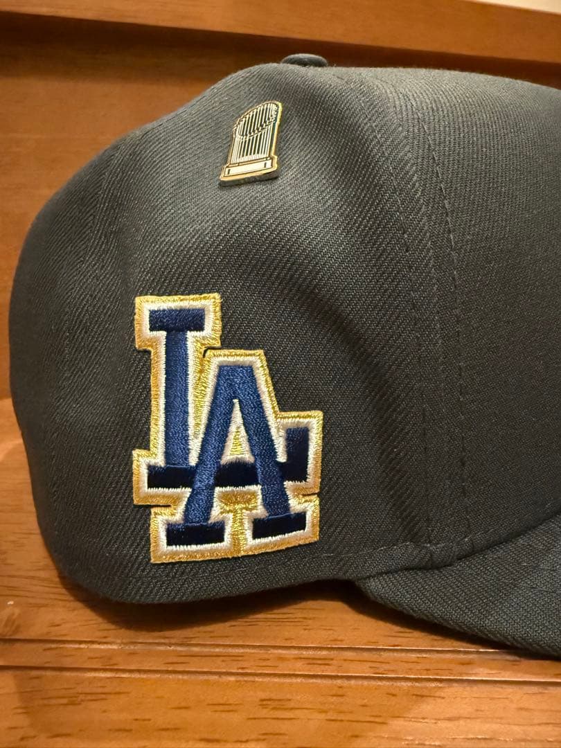 ワールドシリーズ2025優勝パレードキャップ 山本由伸選手サイン刺繍入り