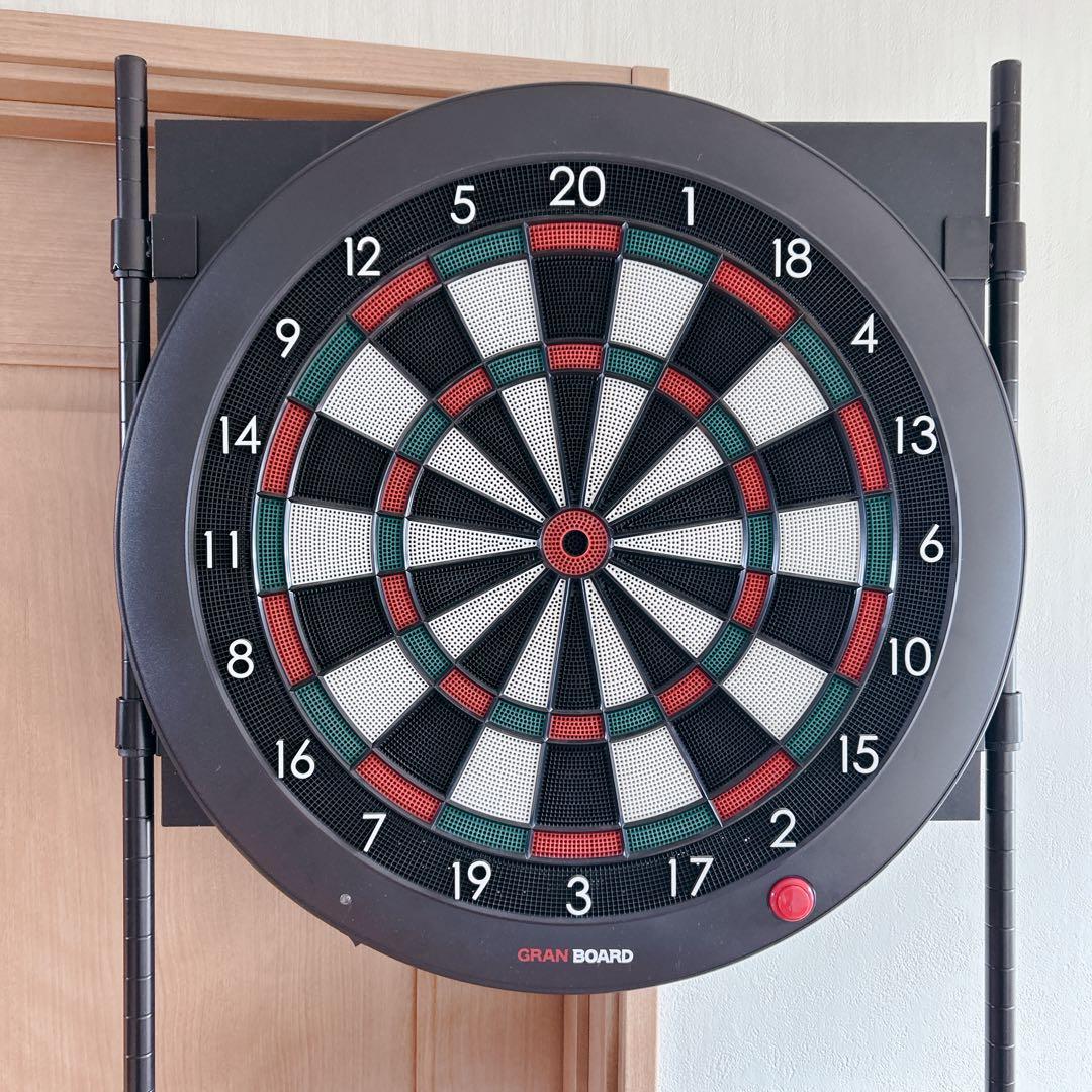 美品 ダーツボード スタンドセットGRAN DARTS BLITZER