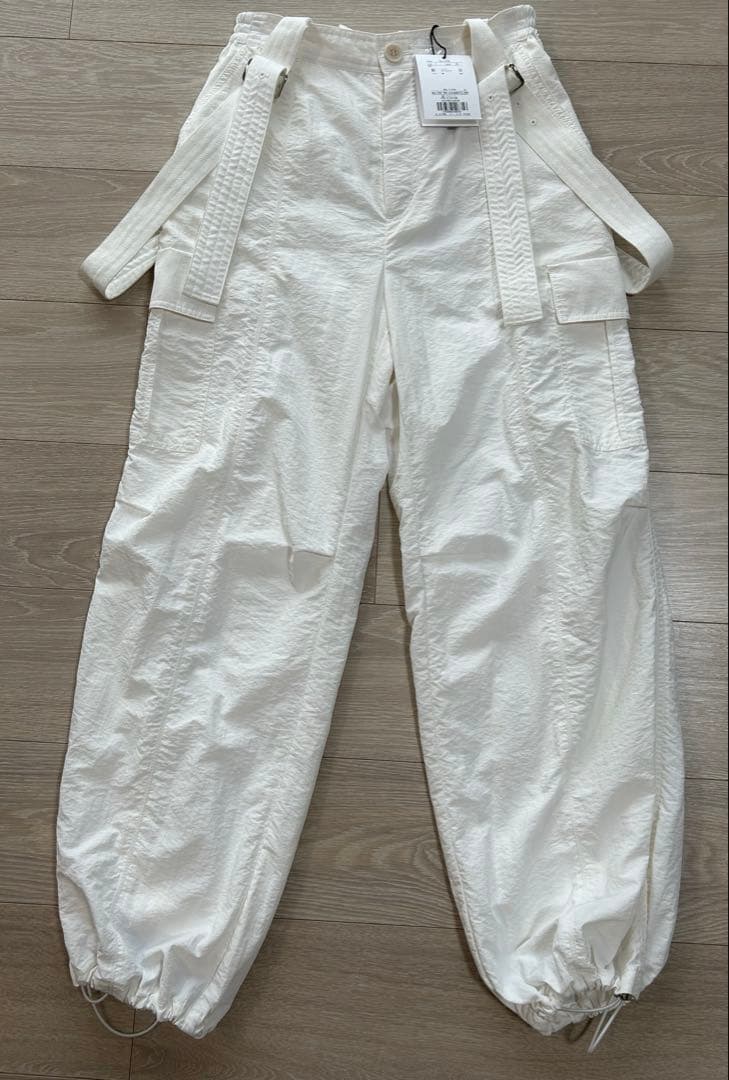 cc　アルページュストーリー　撥水サス付きパラシュートパンツ　白