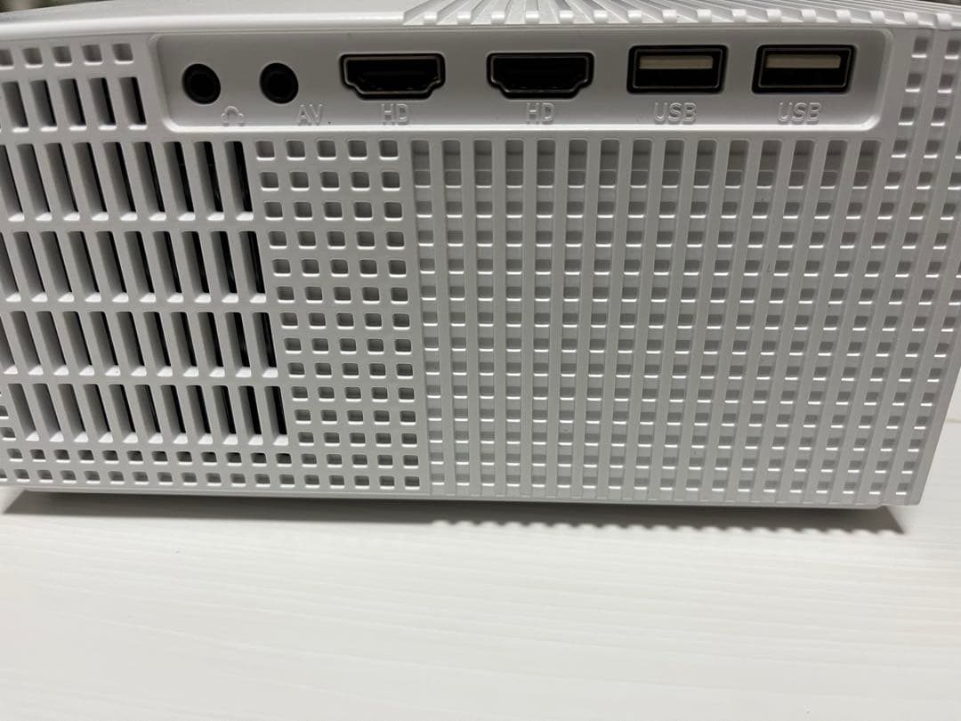 JDLURK M8 プロジェクター 本体　一回のみ使用