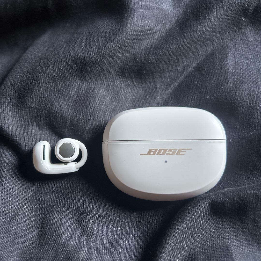 定価39,600円 BOSE ワイヤレスイヤホン ホワイト 充電ケース付き