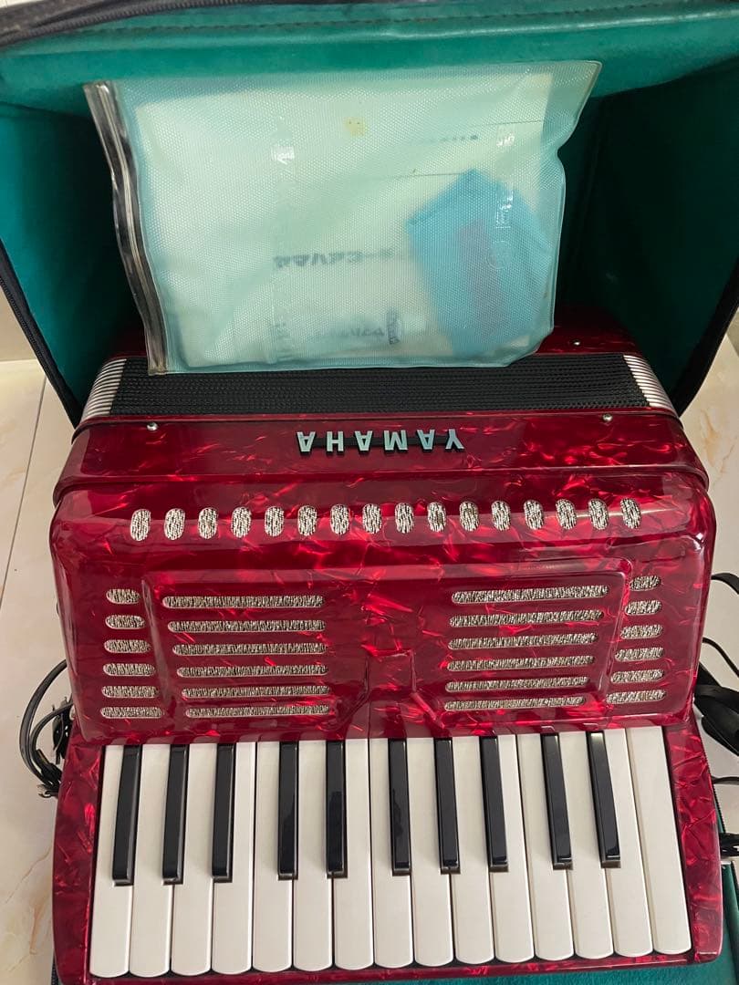 YAMAHA アコーディオン 30鍵盤　8905