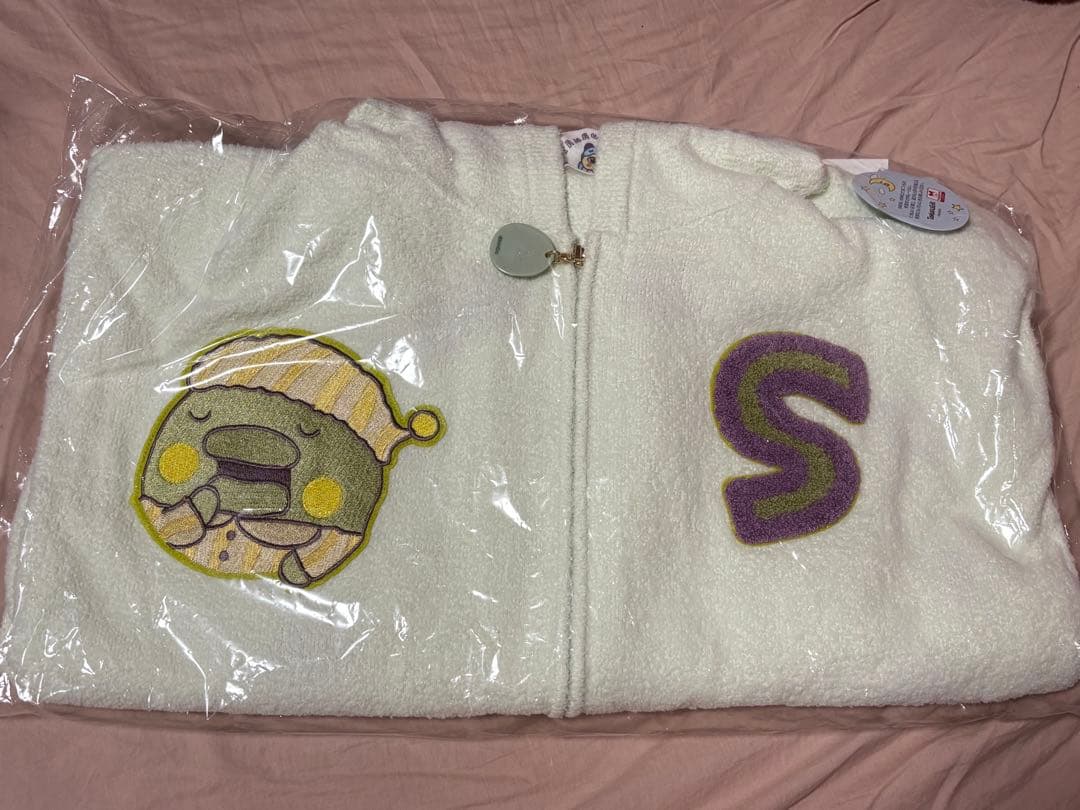 新品未使用タグ付き　スナイデルホーム　たまごっち　ニットパーカー　くちぱっち