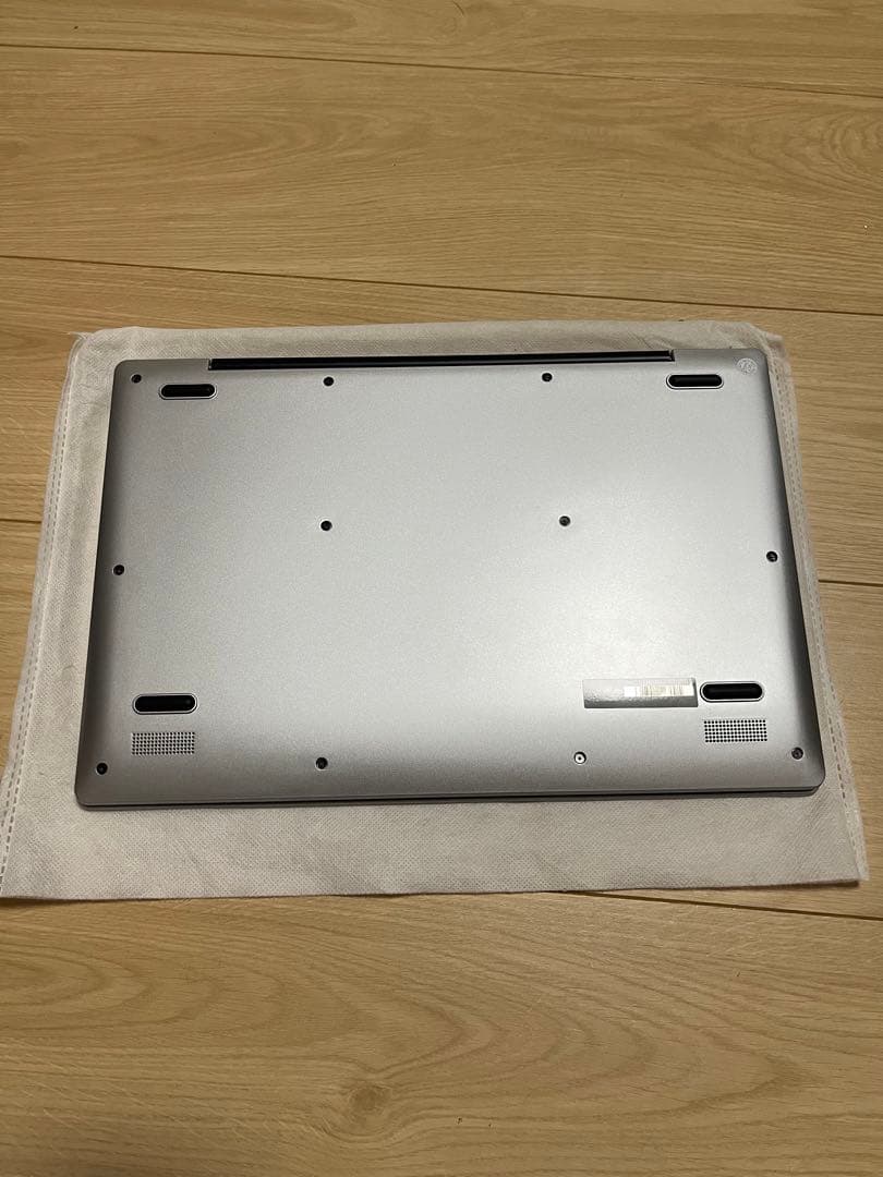 ノートパソコン　付属充電器