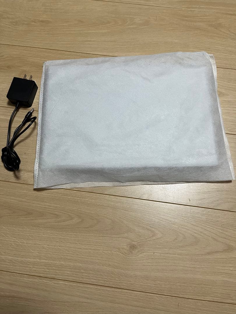 ノートパソコン　付属充電器