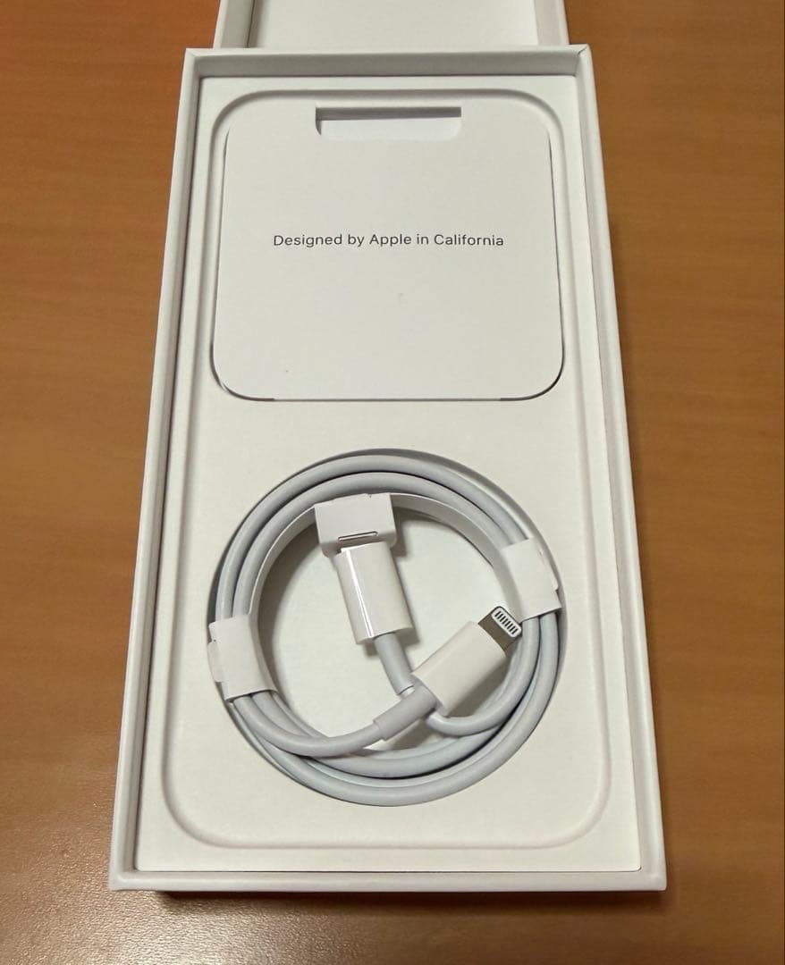 C*p様 Apple iPhone 13 512GB 本体 simフリー　おまけ