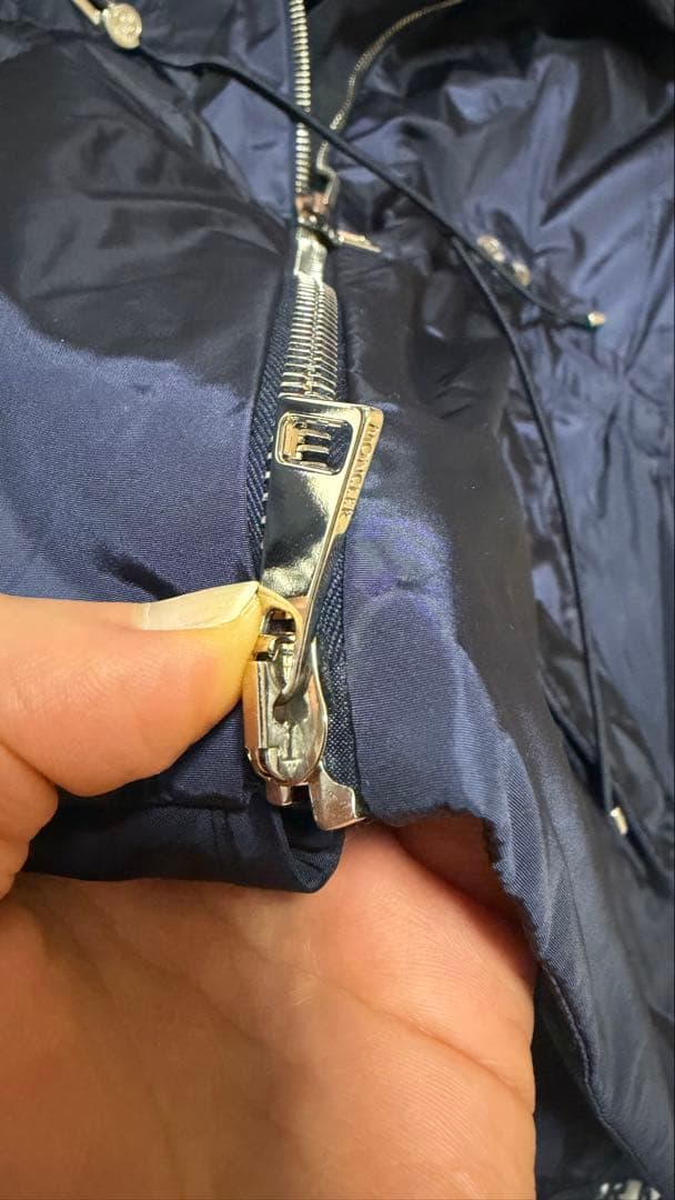 ほぼ新品モンクレール ナイロン ブルゾン ジャンパー ネイビージャケット 1/M