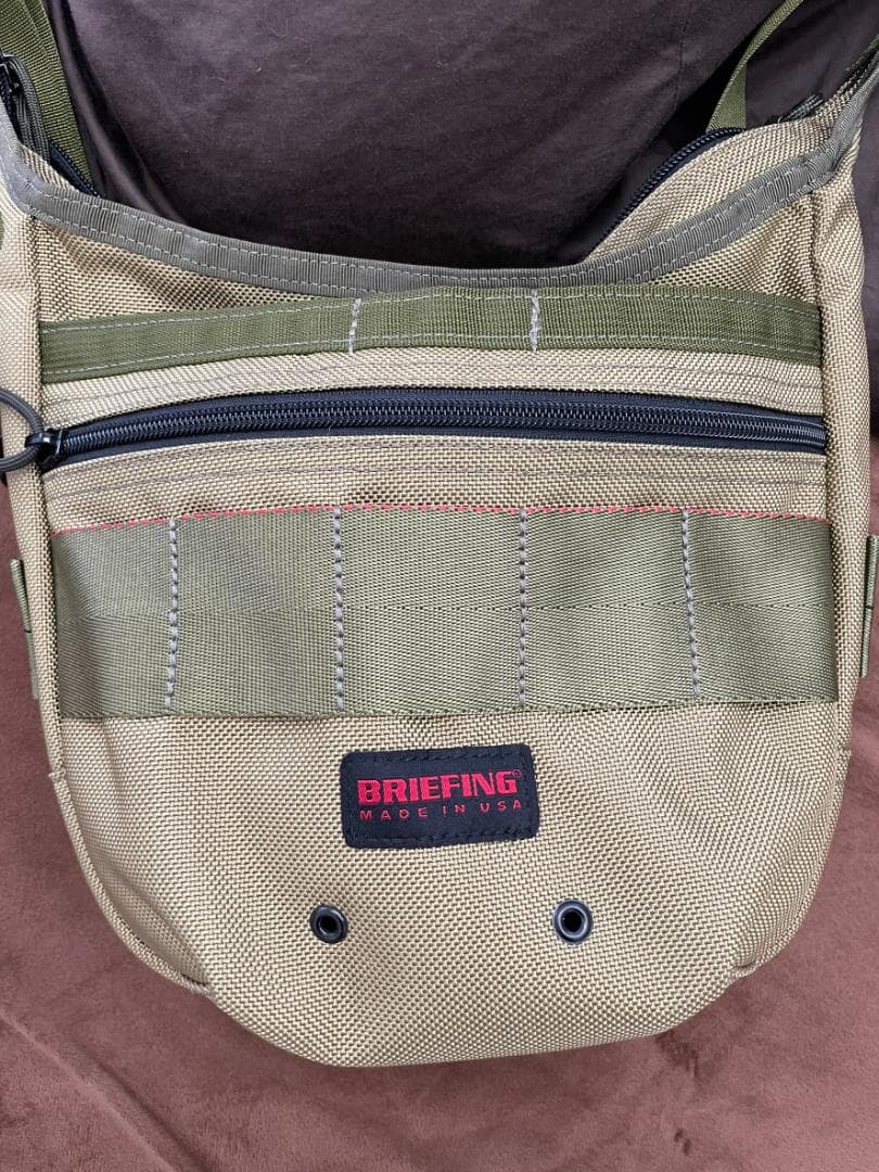 BRIEFING ショルダーバッグ DAY TRIPPER カーキ グリーン