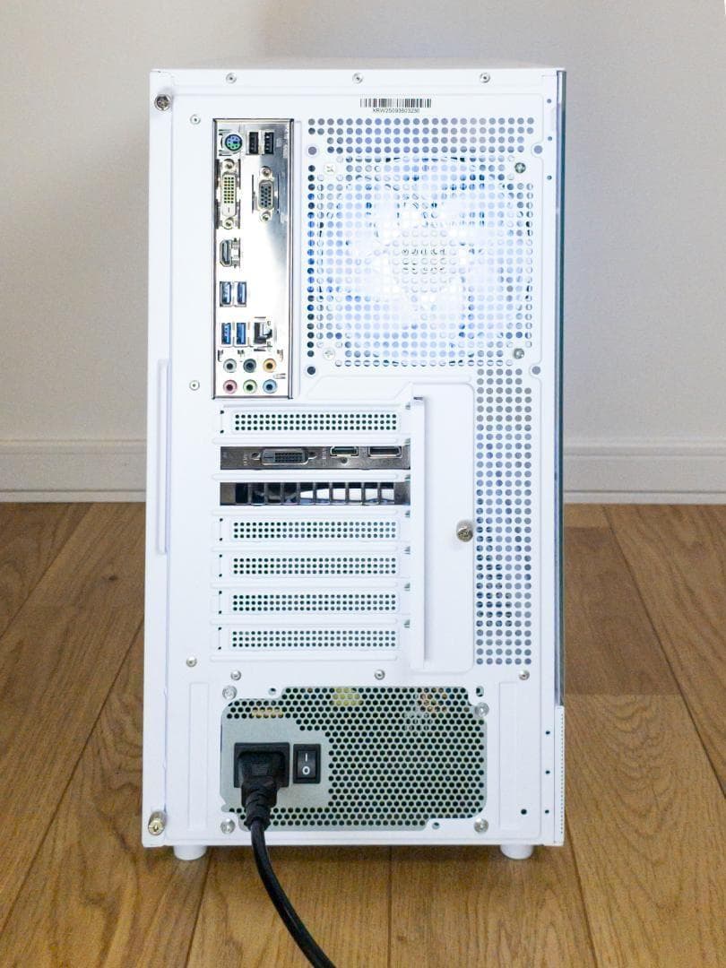 白ゲーミングPC i7-4790/GTX1060/SSD480GB