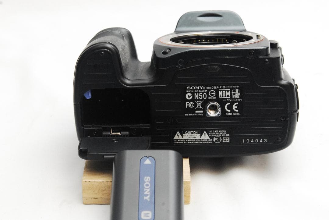 SONY α100/DT 3.5-5.6 18-70　（良品）