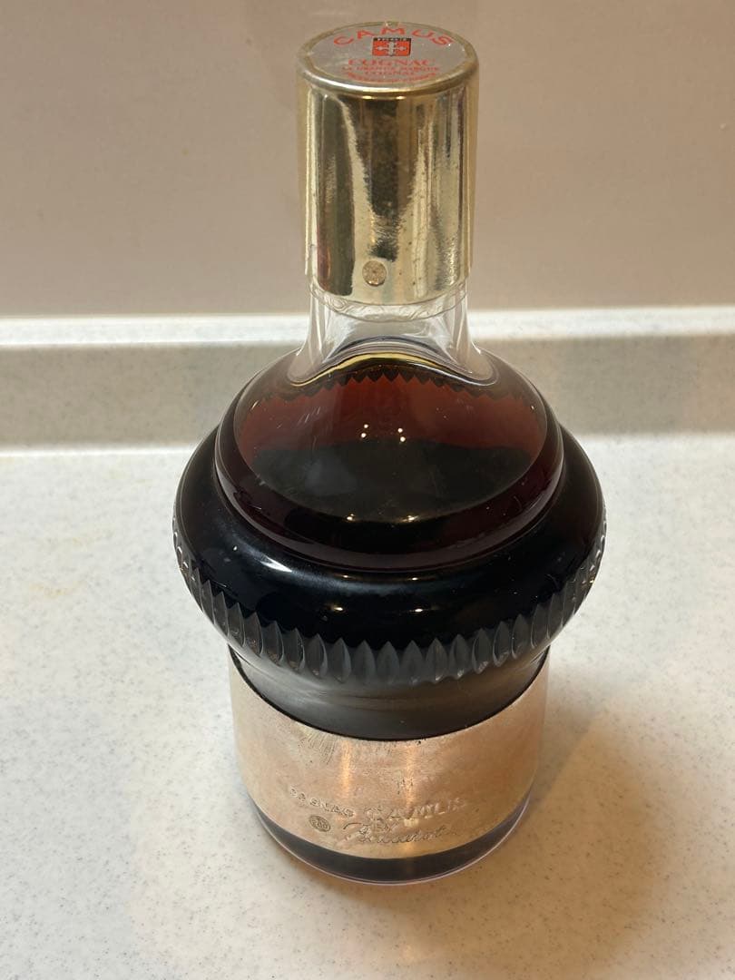 カミュ シルバートップ コニャク バカラクリスタル 700ml 未開封