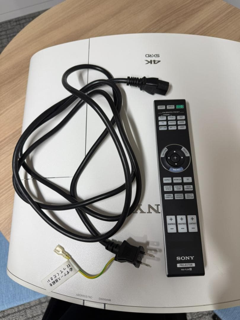 SONY　VPL-VW245　 4Kプロジェクター 本体