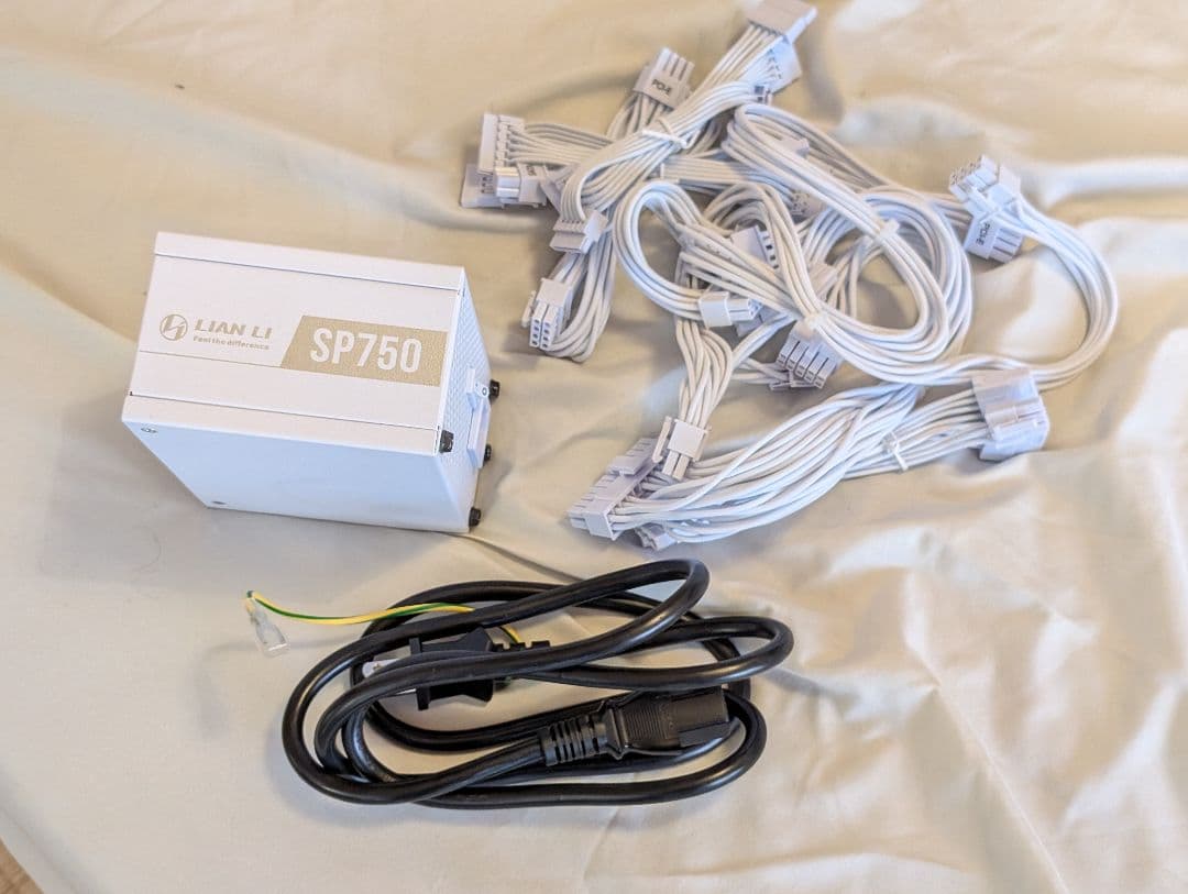 Lian Li SP750 SFX電源ユニット 750W モジュラー