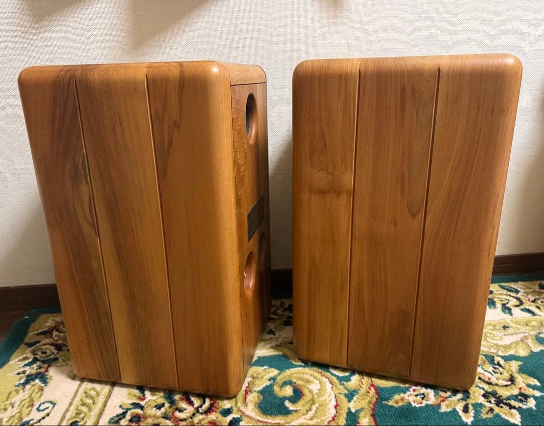 Chario Hiper 3X イタリア製　ブックシェルフ　3ウェイスピーカー