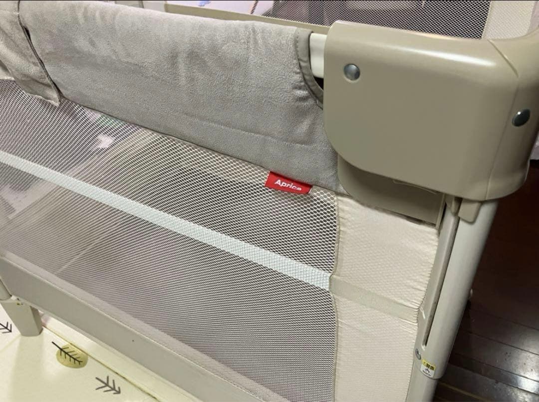 Apricaベビーベッドココネルエアープラスホワイトベージュ