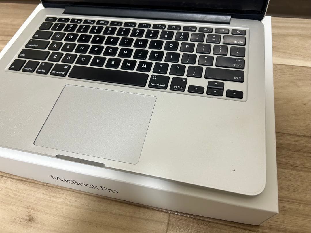 MacBook本体 MacBook Pro 13 2015 i7/16GB/SSD512GB