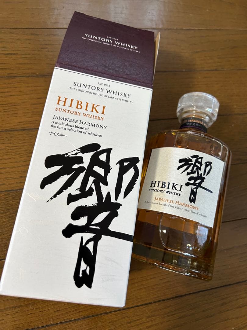 サントリーウイスキー　響 ジャパニーズハーモニー　700ml 未開封！箱付き
