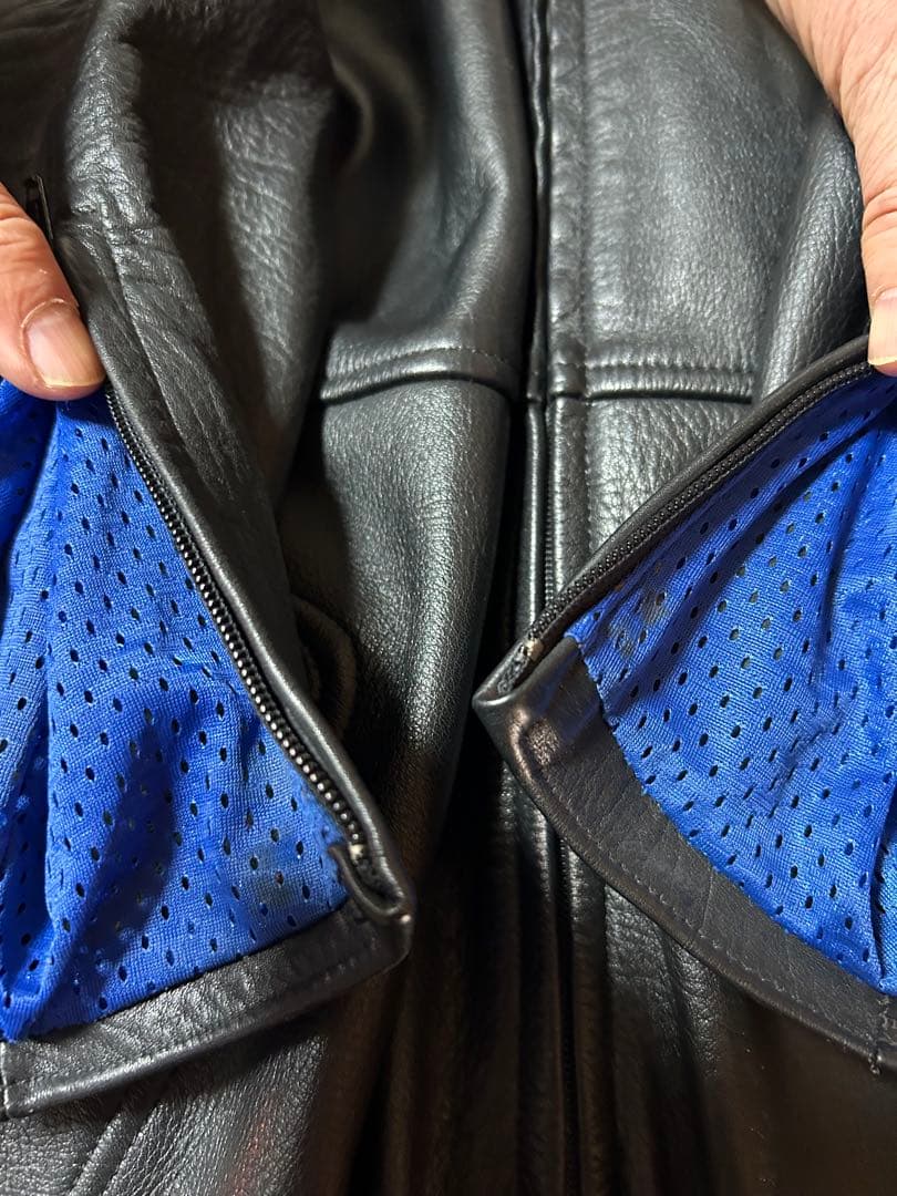 ブラックレザー バイクツナギ　膝パッド付き 革ツナギ レザースーツ 黒　美品