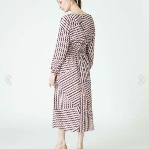 新品未使用　アルアバイル　バイヤスキカPTシャーリングワンピース　総柄　手洗い可