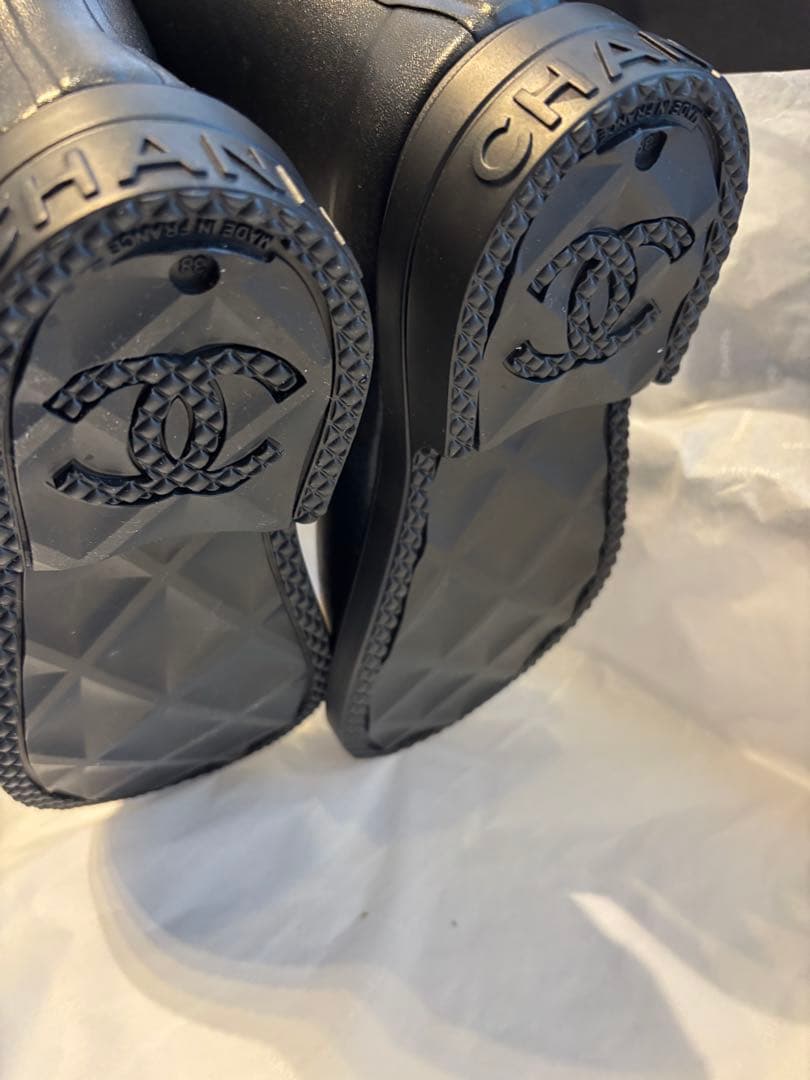 【新品未使用】CHANEL シャネル　レインブーツ　38 ジェニー着用