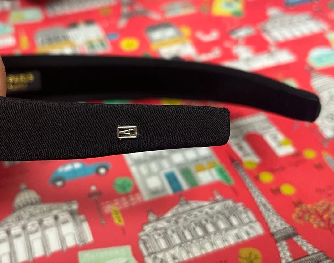 ばななALEXANDRE DE PARIS サテン カチューシャ ブラック