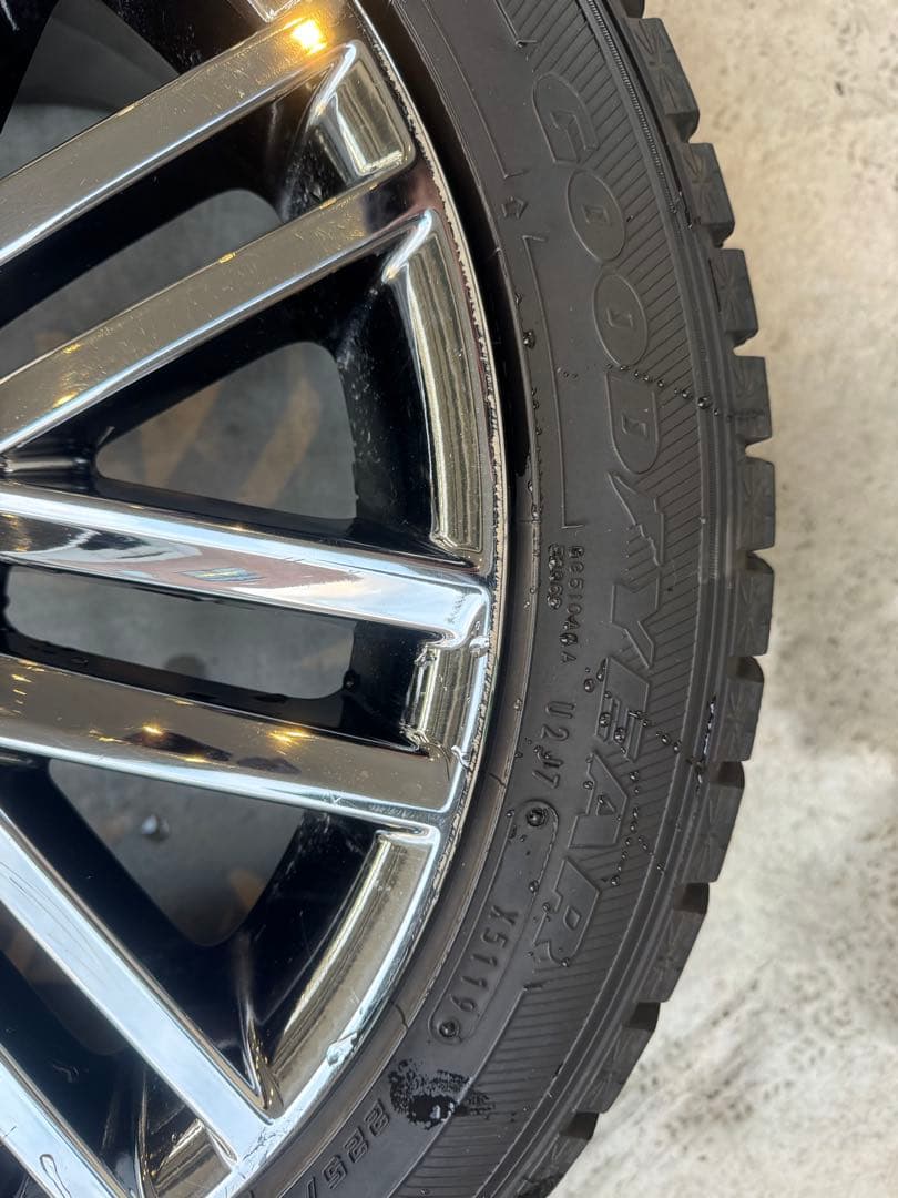 21クラウン スタッドレスタイヤ ホイールセット 18インチ