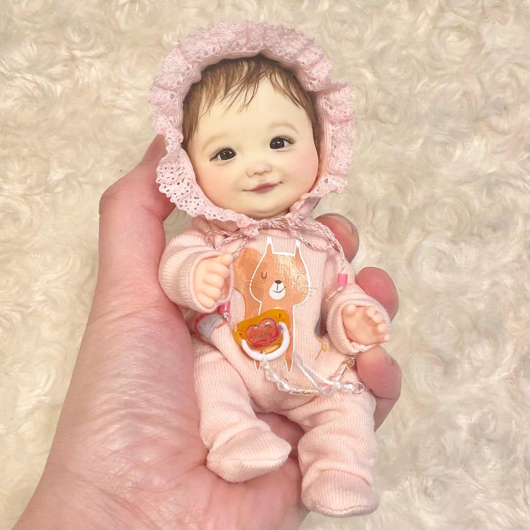 樹脂粘土ベビー おしゃぶりベビー ごきげん