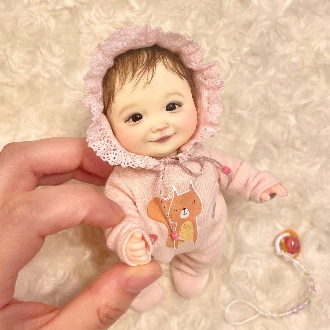 樹脂粘土ベビー おしゃぶりベビー ごきげん