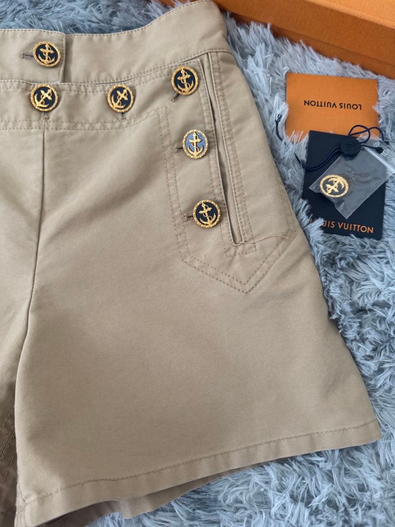 ■超美品 Louis Vuitton ショートパンツ 箱、予備ボタン付き